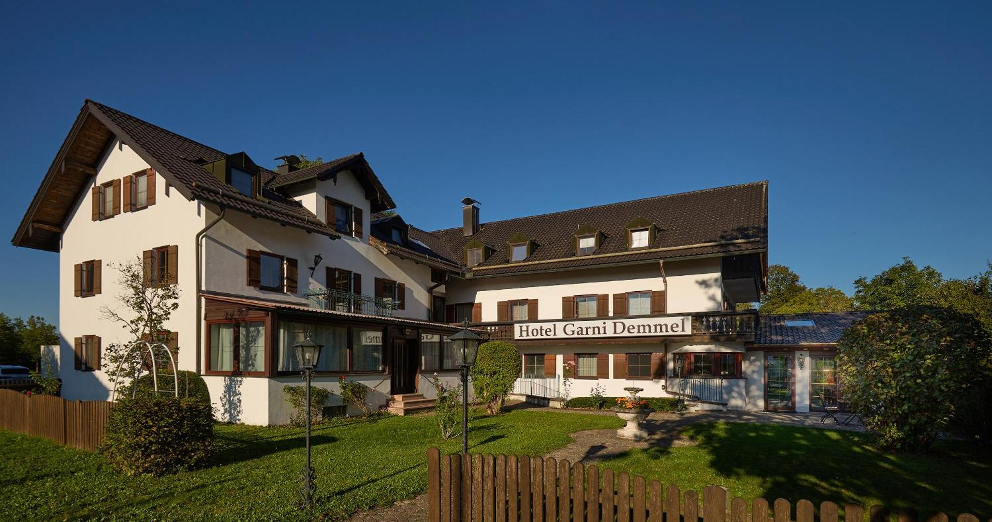 Hotel Garni Demmel Bruckmuhl Exterior photo